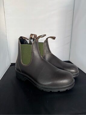 NWOB Blundstone Original #519 Stout Brown/ Olive Chelsea Boot Womens Size 5.5